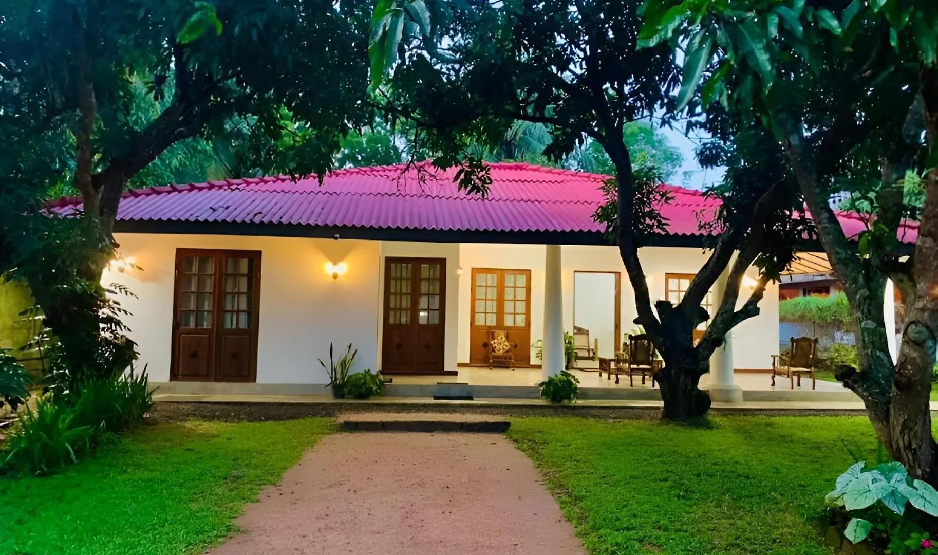 Dhona\'S Villa contacts